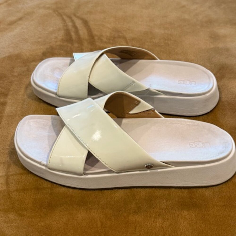Ugg Off White Patent Leather Sandal - Size 8
